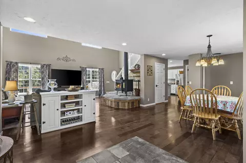 Entry Way - 134 Meadowbrook, Walnut Shade, MO 65771 photo 1 of 4