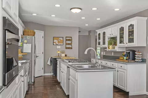 Kitchen - 134 Meadowbrook, Walnut Shade, MO 65771 photo 2 of 4