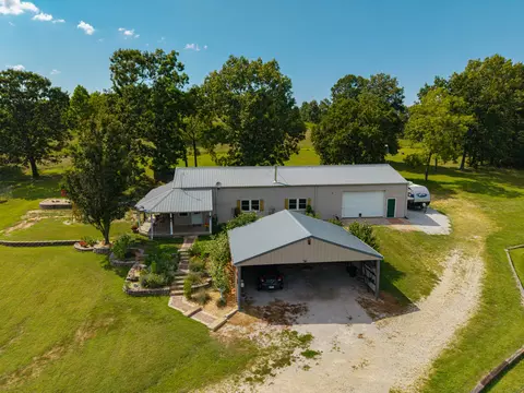 Exterior - 15955 E State Highway 14, Ava, MO 65608 photo 2 of 15