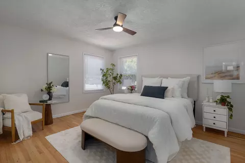 Bedroom - 652 W University St, Springfield, MO 65807 photo 1 of 2