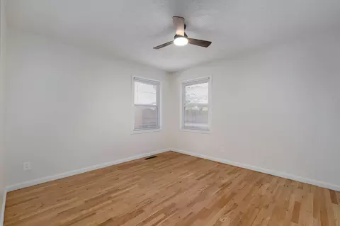 Bedroom - 652 W University St, Springfield, MO 65807 photo 2 of 2