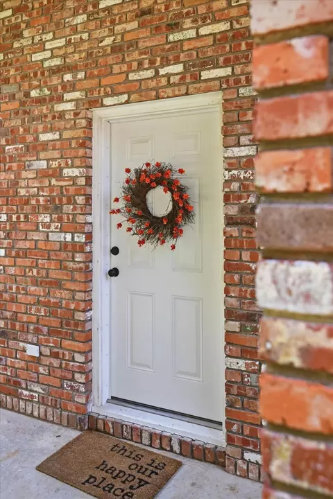 Entry Way - 5055 S Walnut Hill Rd, Springfield, MO 65810 photo 1 of 4