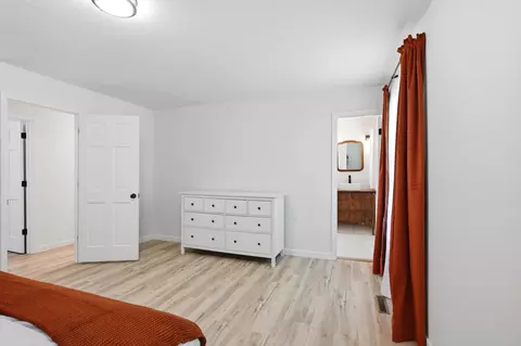 Bedroom - 5055 S Walnut Hill Rd, Springfield, MO 65810 photo 2 of 6