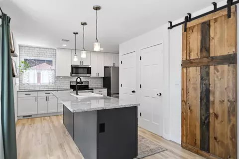 Kitchen - 5055 S Walnut Hill Rd, Springfield, MO 65810 photo 1 of 6