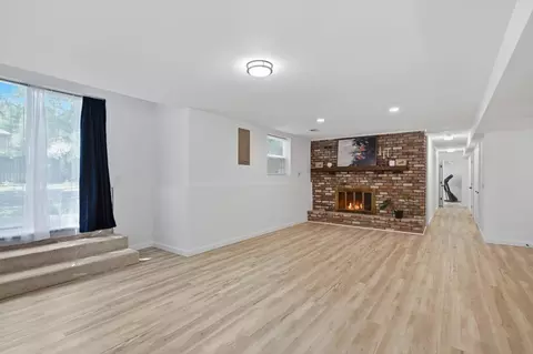 Living - 5055 S Walnut Hill Rd, Springfield, MO 65810 photo 6 of 7