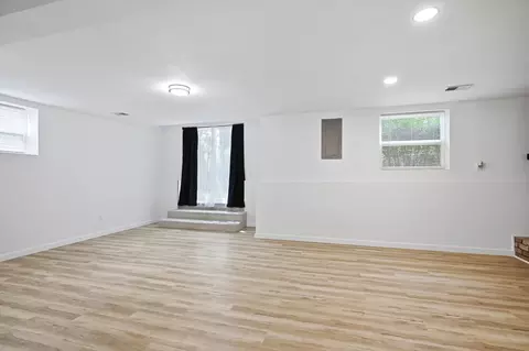 Living - 5055 S Walnut Hill Rd, Springfield, MO 65810 photo 5 of 7