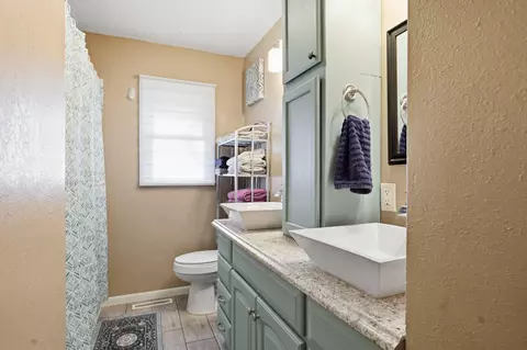 Bath - 414 Harrison St, Nixa, MO 65714 photo 1 of 1