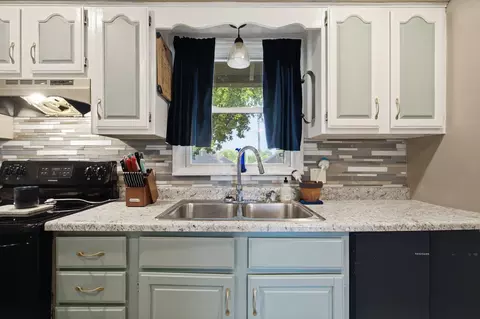 Kitchen - 414 Harrison St, Nixa, MO 65714 photo 2 of 3