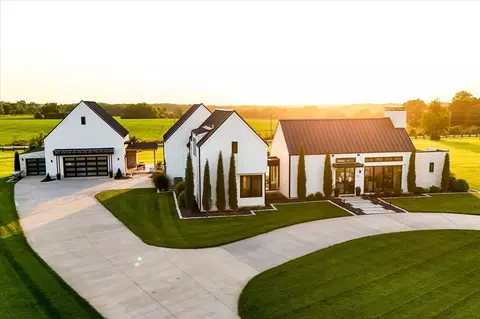 Exterior - 221 E Wisteria Ln, Ozark, MO 65721 photo 3 of 21