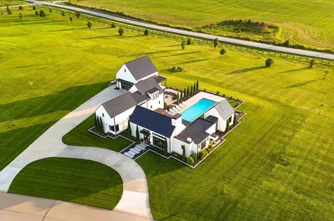 View/Area - 221 E Wisteria Ln, Ozark, MO 65721 photo 1 of 2