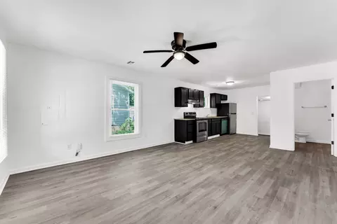 Living - 827 E Garfield St, Springfield, MO 65803 photo 1 of 3