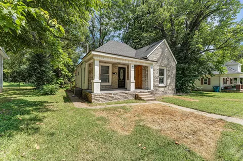 Exterior - 827 E Garfield St, Springfield, MO 65803 photo 6 of 6