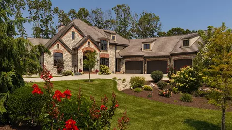 Exterior - 871 E Kenmare Ct, Nixa, MO 65714 photo 2 of 31