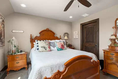 Bedroom - 871 E Kenmare Ct, Nixa, MO 65714 photo 9 of 11