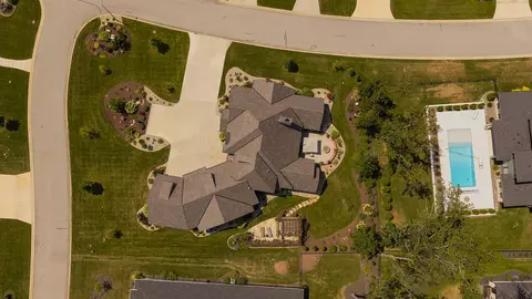 View/Area - 871 E Kenmare Ct, Nixa, MO 65714 photo 2 of 4