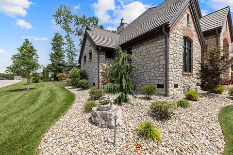 Exterior - 871 E Kenmare Ct, Nixa, MO 65714 photo 5 of 31
