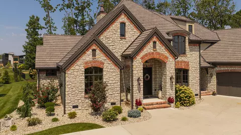 Exterior - 871 E Kenmare Ct, Nixa, MO 65714 photo 4 of 31