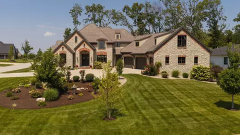 Exterior - 871 E Kenmare Ct, Nixa, MO 65714 photo 8 of 31