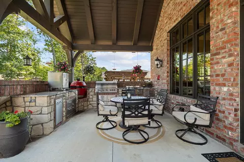 Exterior - 871 E Kenmare Ct, Nixa, MO 65714 photo 15 of 31