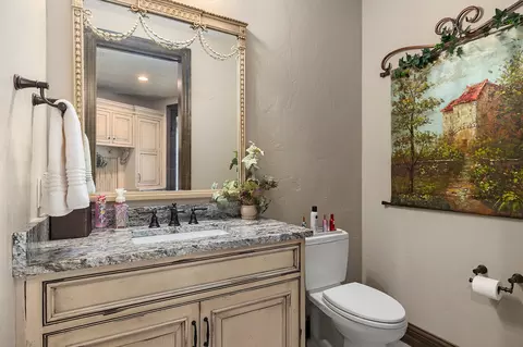 Bath - 871 E Kenmare Ct, Nixa, MO 65714 photo 1 of 7
