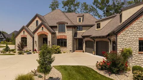 Exterior - 871 E Kenmare Ct, Nixa, MO 65714 photo 9 of 31