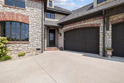 Exterior - 871 E Kenmare Ct, Nixa, MO 65714 photo 11 of 31