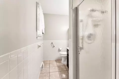 Bath - 1512 E Walnut Lawn St, Springfield, MO 65804 photo 1 of 4