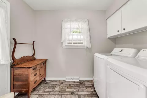 Other - 1512 E Walnut Lawn St, Springfield, MO 65804 photo 7 of 9