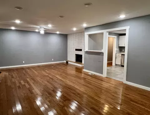 Living - 1540 E Nora St, Springfield, MO 65803 photo 4 of 5