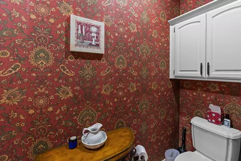 Bath - 5125 S Chatsworth Ave, Springfield, MO 65810 photo 4 of 6