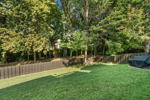 Exterior - 5125 S Chatsworth Ave, Springfield, MO 65810 photo 8 of 12