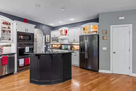 Kitchen - 5125 S Chatsworth Ave, Springfield, MO 65810 photo 3 of 6
