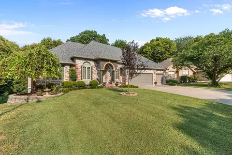 Exterior - 5125 S Chatsworth Ave, Springfield, MO 65810 photo 5 of 12