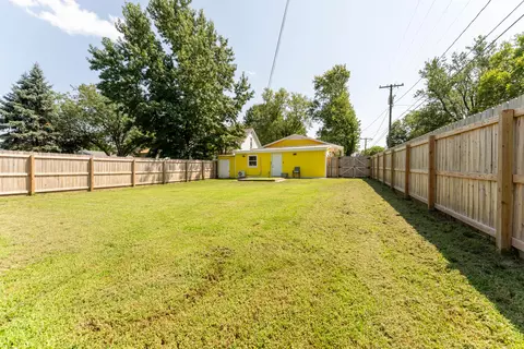 Exterior - 1437 W Central St, Springfield, MO 65802 photo 5 of 6