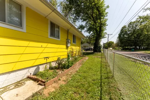 Exterior - 1437 W Central St, Springfield, MO 65802 photo 6 of 6