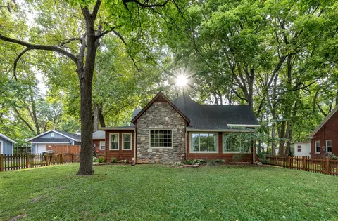 Exterior - 1649 S Jefferson Ave, Springfield, MO 65807 photo 4 of 18