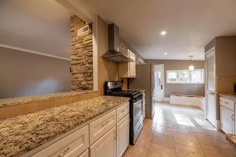Kitchen - 1649 S Jefferson Ave, Springfield, MO 65807 photo 1 of 4