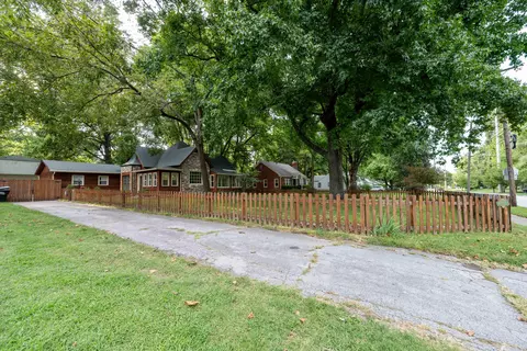 Exterior - 1649 S Jefferson Ave, Springfield, MO 65807 photo 3 of 18