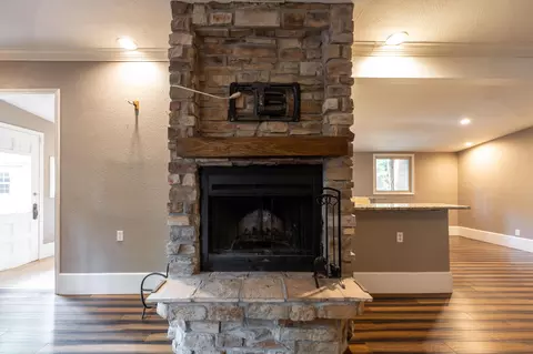 Living - 1649 S Jefferson Ave, Springfield, MO 65807 photo 6 of 10