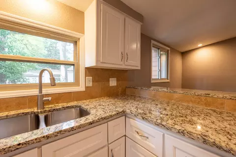 Kitchen - 1649 S Jefferson Ave, Springfield, MO 65807 photo 4 of 4