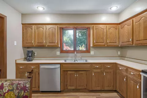 Kitchen - 942 S Greentree Ave, Springfield, MO 65809 photo 1 of 2