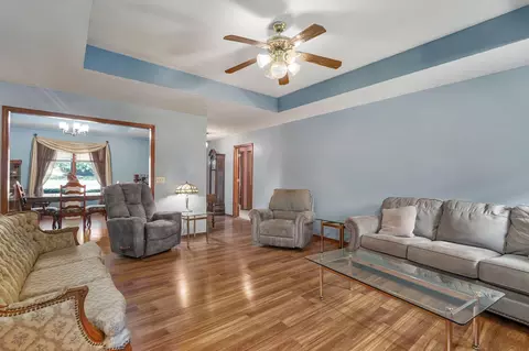 Living - 942 S Greentree Ave, Springfield, MO 65809 photo 1 of 1