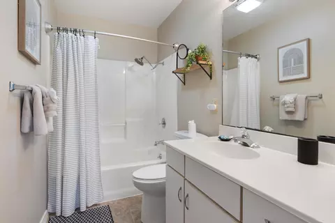 Bath - 2700 Green Mountain Dr #2, Branson, MO 65616 photo 1 of 3