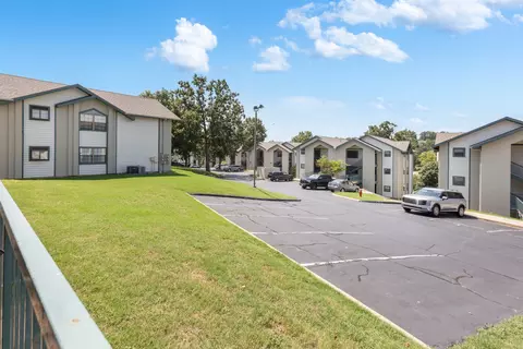 Exterior - 2700 Green Mountain Dr #2, Branson, MO 65616 photo 5 of 7