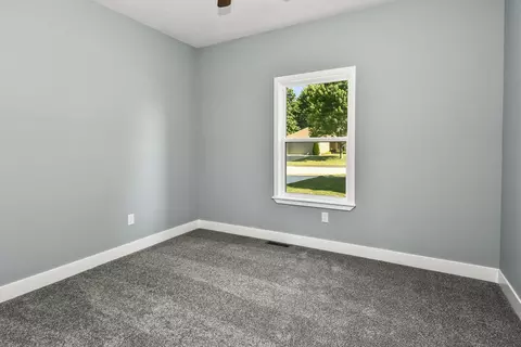 Bedroom - 510 Pine St, Willard, MO 65781 photo 3 of 6