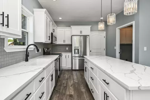 Kitchen - 510 Pine St, Willard, MO 65781 photo 2 of 7