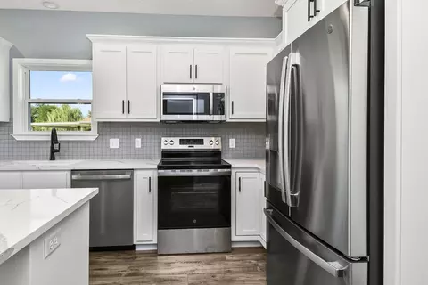 Kitchen - 510 Pine St, Willard, MO 65781 photo 4 of 7