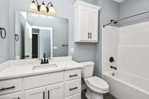 Bath - 510 Pine St, Willard, MO 65781 photo 2 of 2