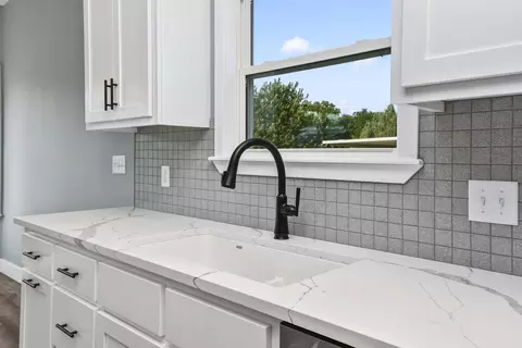 Kitchen - 510 Pine St, Willard, MO 65781 photo 5 of 7