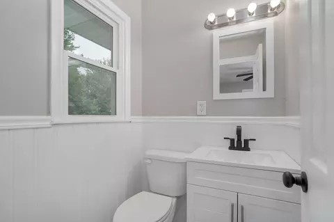 Bath - 3552 S Franklin Ave, Springfield, MO 65807 photo 4 of 4